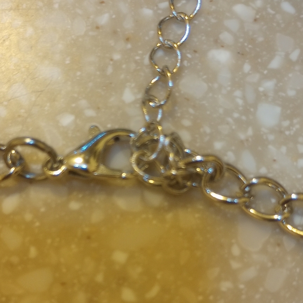 Jewelry - Picture 4 of 5